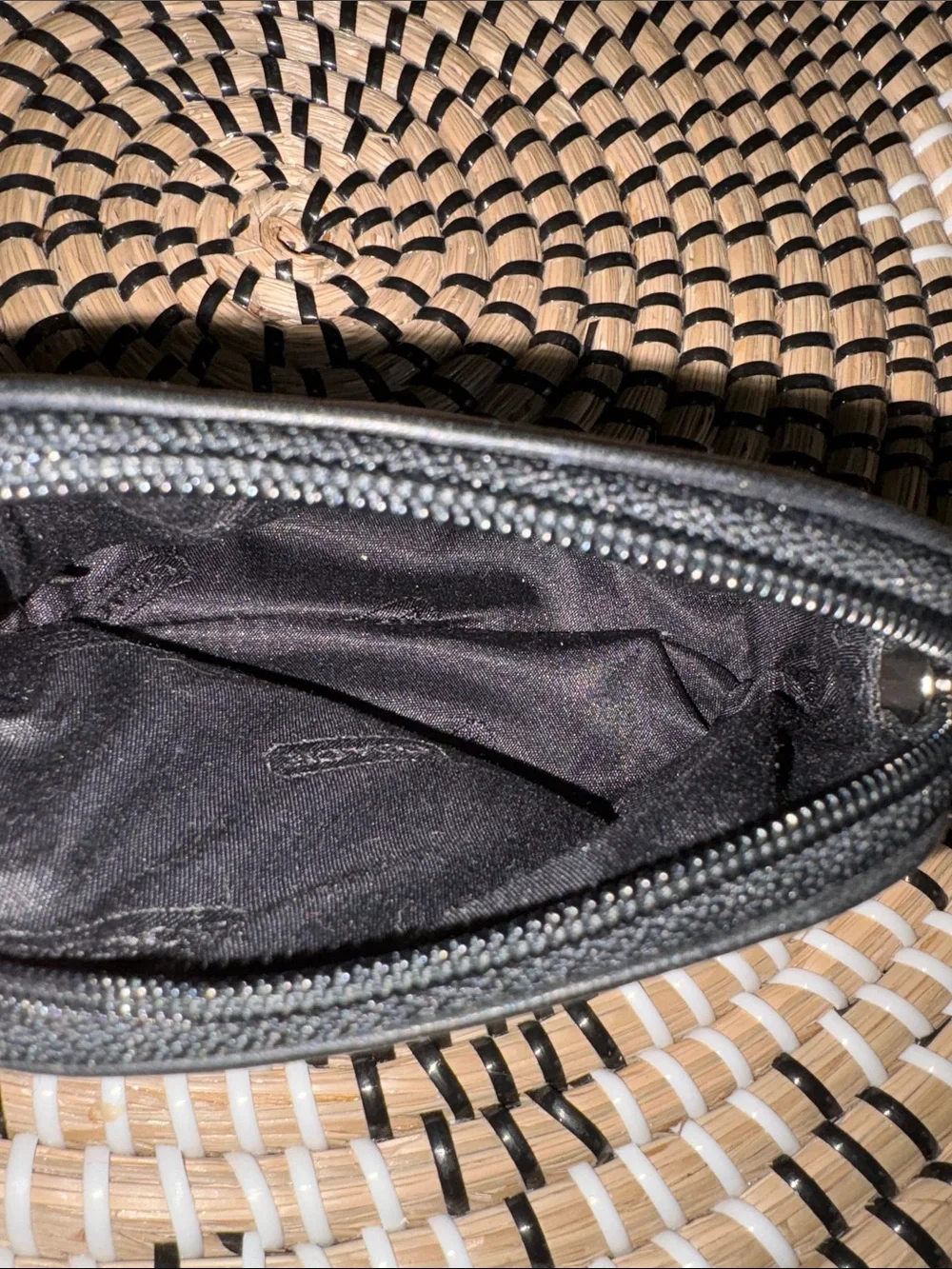 Vintage RARE Coach Leather Half-Moon Dome Zip Cosmetic Case with Coin Pouch